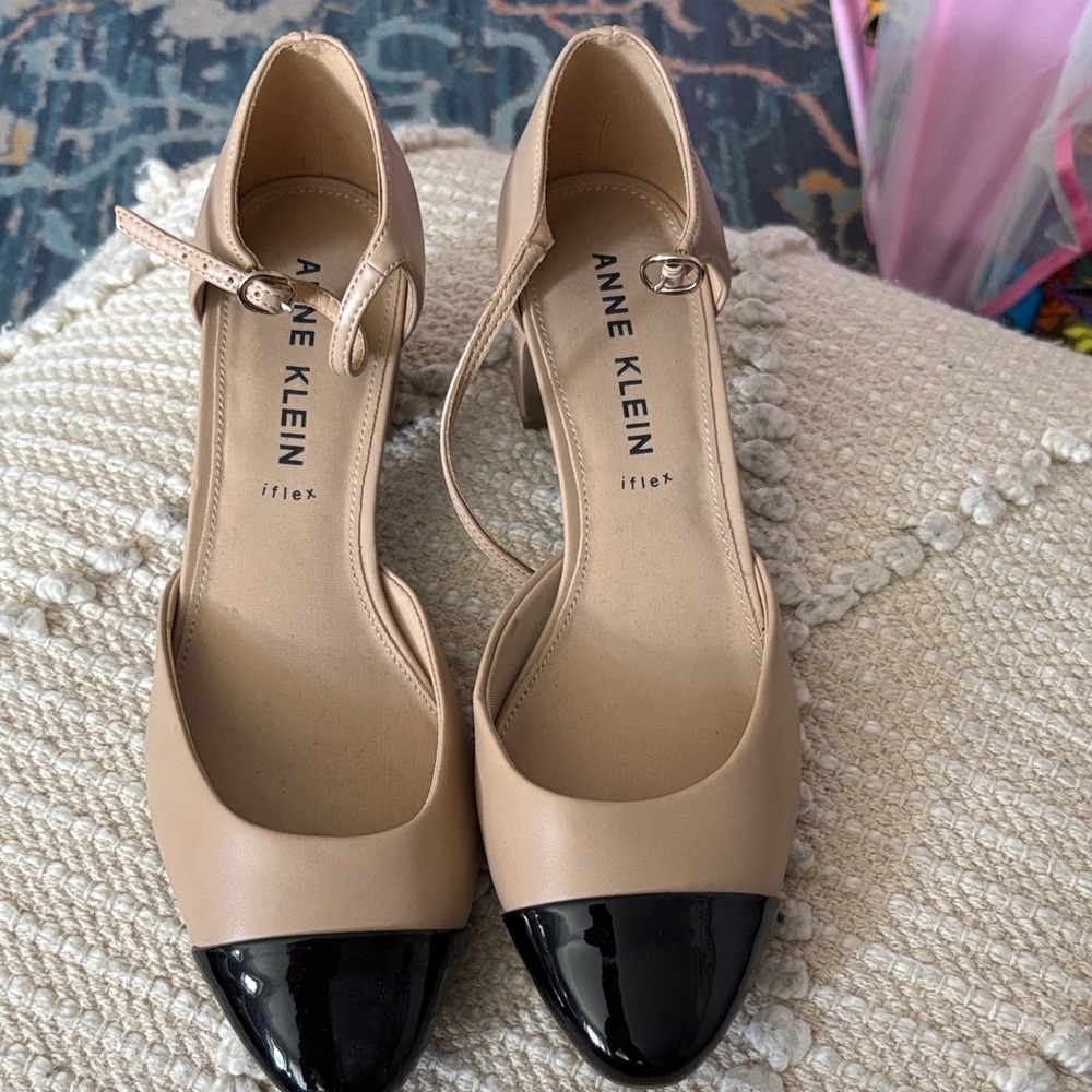 Anne Klein Beige and Black Heels